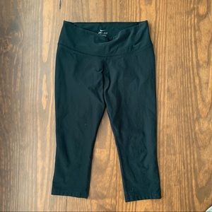 Nike Dri-Fit Cropped Leggings